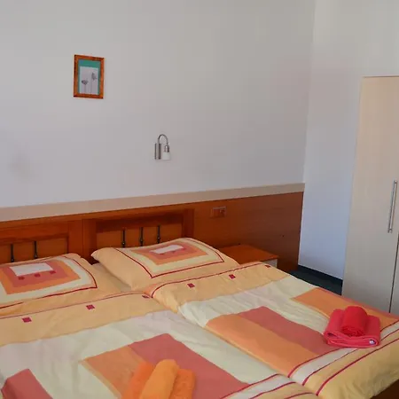 U Kapra Hotell 3*